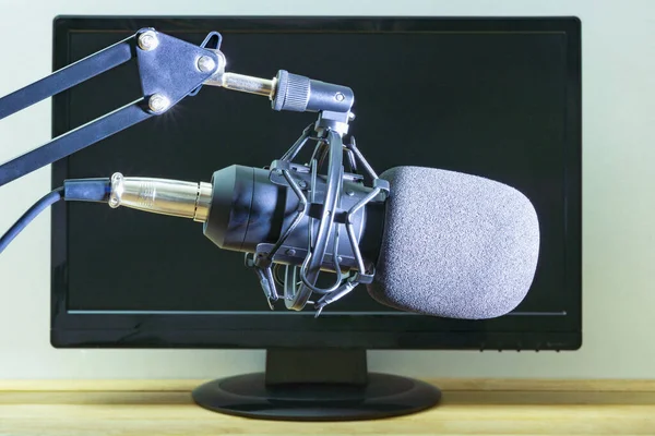Condenser Microphone Background Computer Monitor — Stock Photo, Image