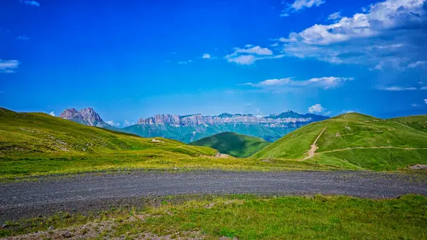 Majestuoso Verano Montañas Azules — Foto de Stock