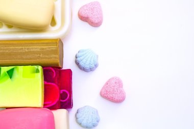 Beyaz arka planda sabun