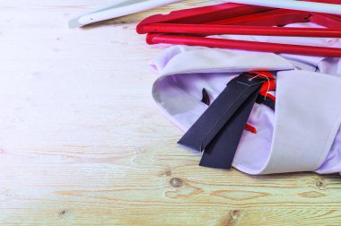 Gömlek ve raf askısı