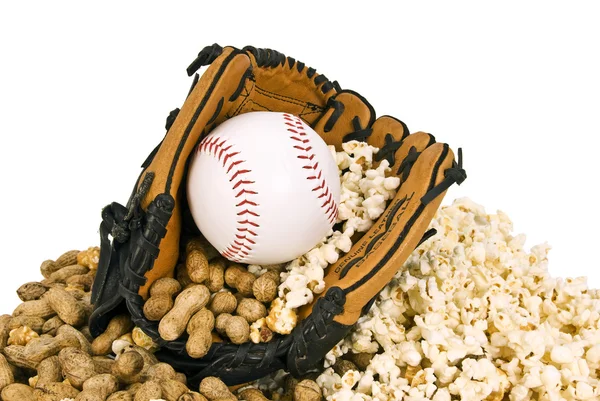 Baseball mit Baseballhandschuhen Erdnüsse und Popcorn — Stockfoto