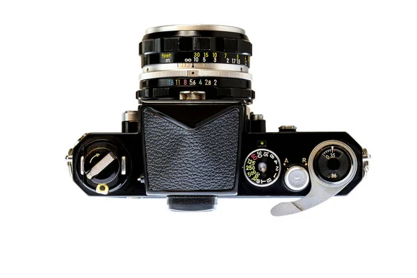 ホワイトに隔離された上からプロの1960年代の35ミリ一眼レフカメラの水平ショット — ストック写真