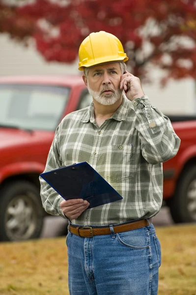 Bauleiter telefonisch — Stockfoto