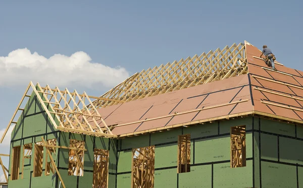 Vackra tak går på nya hem — Stockfoto
