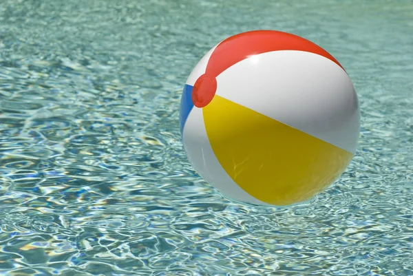 Beach Ball In Swimming Pool With Copy Space — Stock Photo, Image