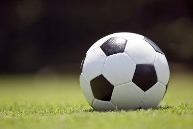 Geceleri futbol topu