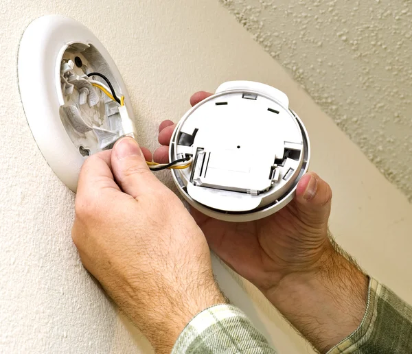 Smoke Detector Getting Battery Replaced — Stock Photo, Image