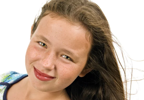 Headshot de linda niña sonriendo sobre fondo blanco —  Fotos de Stock