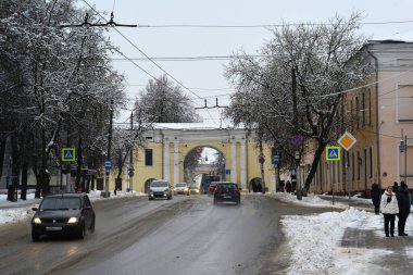 Kaluga 'nın akşam sokakları Yeni Yıl tatili