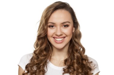 gülümseyen ve güzel