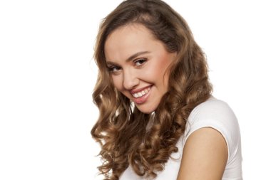 gülümseyen ve utangaç