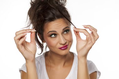 bozuk saçlı kadın