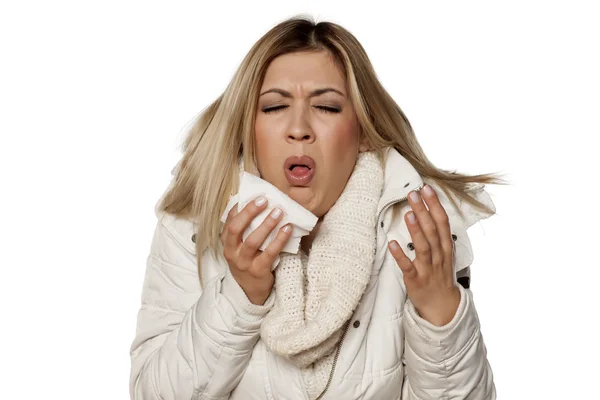 Studené žena kašel — Stock fotografie