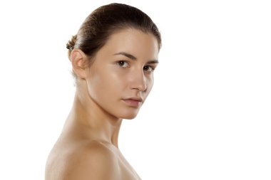 yüzünde tek Bankası