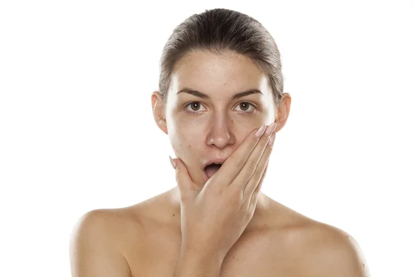 Shocked woman without makeup — Stock Photo, Image