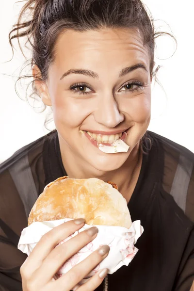 Menina comendo sanduíche — Fotografia de Stock