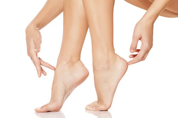 Womens feet — Stock Photo, Image