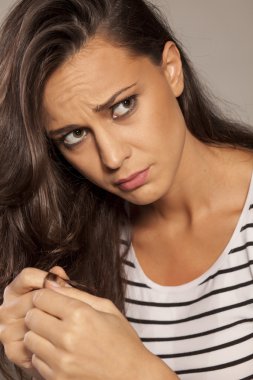 Üzgün ve depresyonda kız