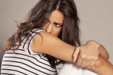 Üzgün ve depresyonda kız