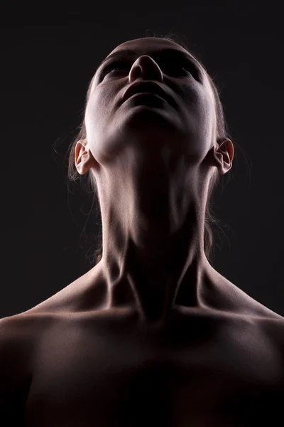 El rostro de la mujer en sombra — Foto de Stock