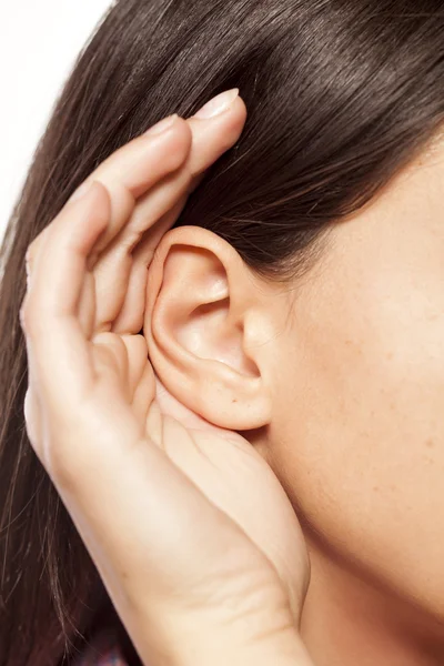 Oreja femenina — Foto de Stock