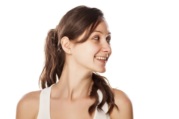 Lachende vrouw zonder make-up — Stockfoto