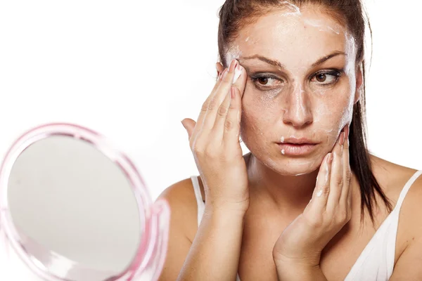 Make-up entfernen — Stockfoto