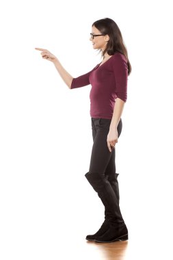 İşaret eden Kadın