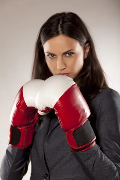 Boxeo mujer de negocios —  Fotos de Stock