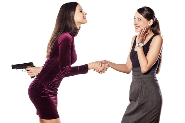 осторожная женщина
