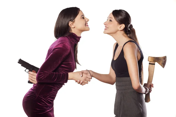 Mujeres cautelosas — Foto de Stock