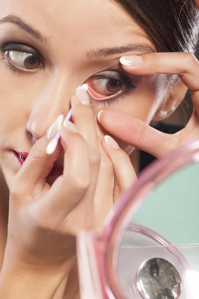 Make-up und Wattestäbchen — Stockfoto