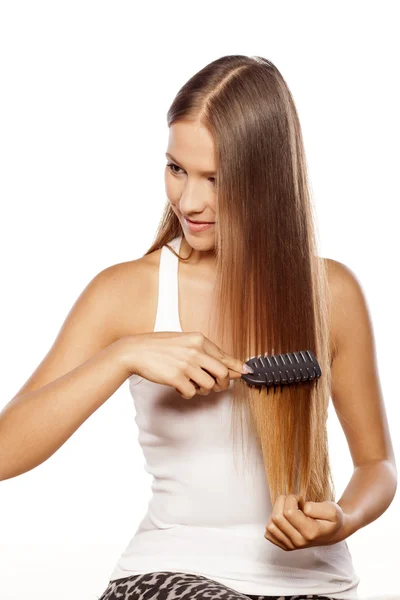 Hair combing — Stock Photo, Image