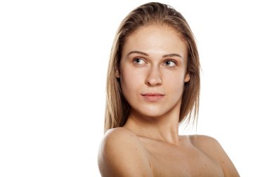 makyaj olmadan sarışın