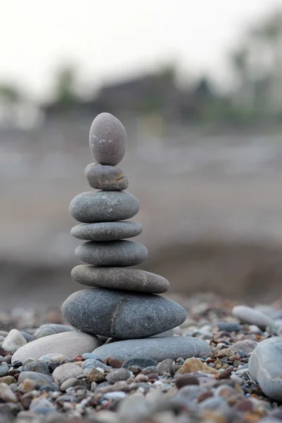 Куча сбалансированных камней — стоковое фото