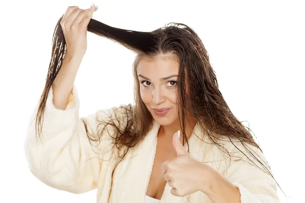 Wet czesanie włosów — Zdjęcie stockowe