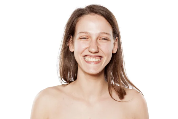 Sonriendo sin maquillaje — Foto de Stock