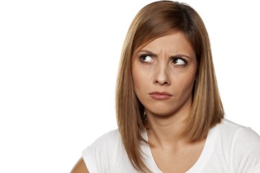 genç kadın çatık