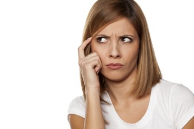 genç kadın çatık