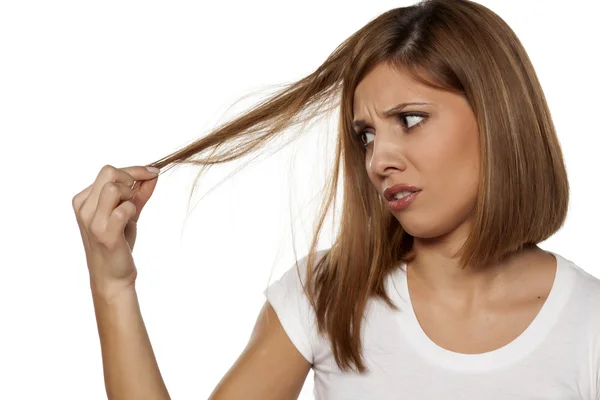 Infeliz con su cabello — Foto de Stock