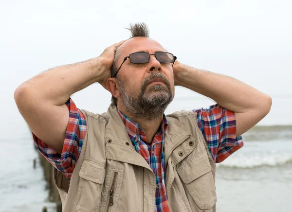 Thoughtful senior man — Stock Photo, Image