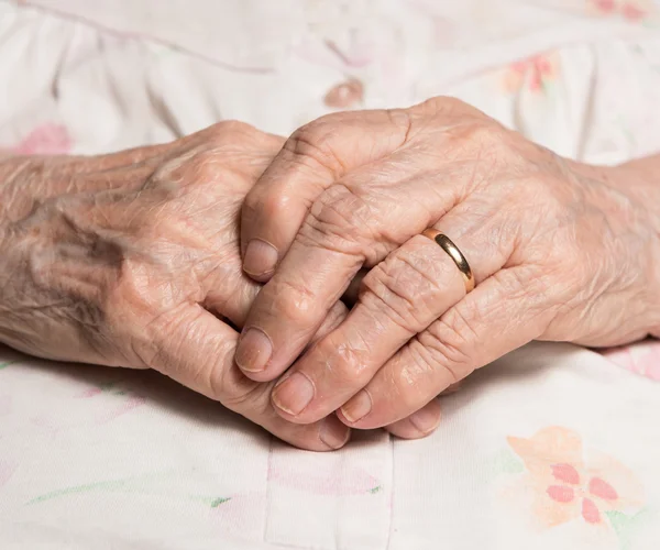 Old womans hands — Stock Photo, Image