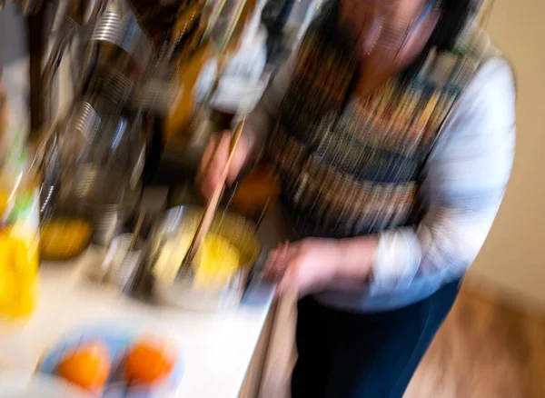 Defocused Image Woman Preparing Soup Kitchen — Stock Photo, Image