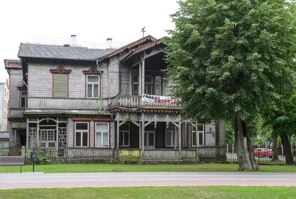 Лиепая Латвия Июля 2013 Года Старые Деревянные Дома Городе Лиепае — стоковое фото