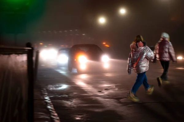 Busy City Street People Zebra Crossing Night Dangerous Situation Intentional — Stock Photo, Image