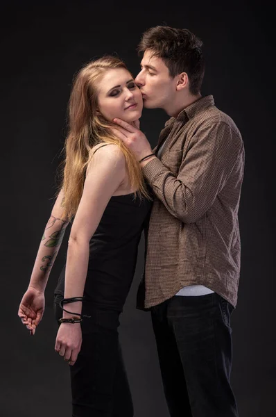 Smiling Couple Love Dark Background — Stock Photo, Image