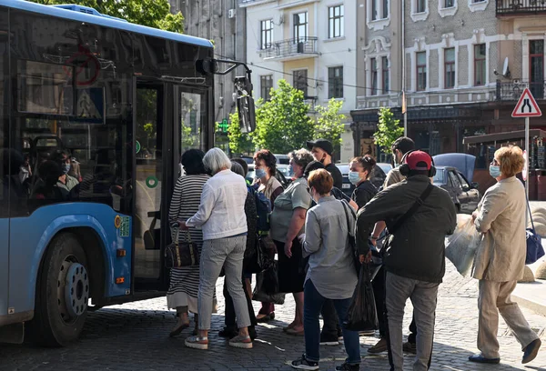 Uzhhorod Ukraine June 2021 People Protective Mask Taking Public Bus — 图库照片