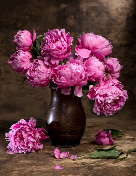 Bellissimo Bouquet Peonie Rosa Vaso Tavolo Legno — Foto Stock