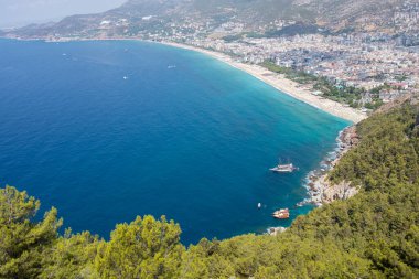 Alanya 'nın güzel kıyı şeridi Alanya Kalesi' nden