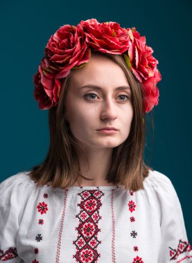 ağlayan kız Ukrayna Milli takım elbise 